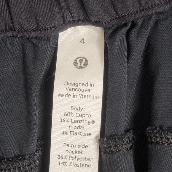 Lululemon Metropolis Maven Cropped Wide Leg Pants. - Picture 13 of 16